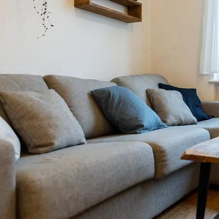 Flat Near & Train Station With Free Parking * Nidau